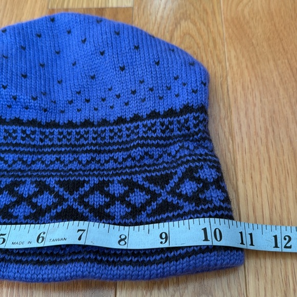 Winter Hat Beanie - Picture 3 of 9